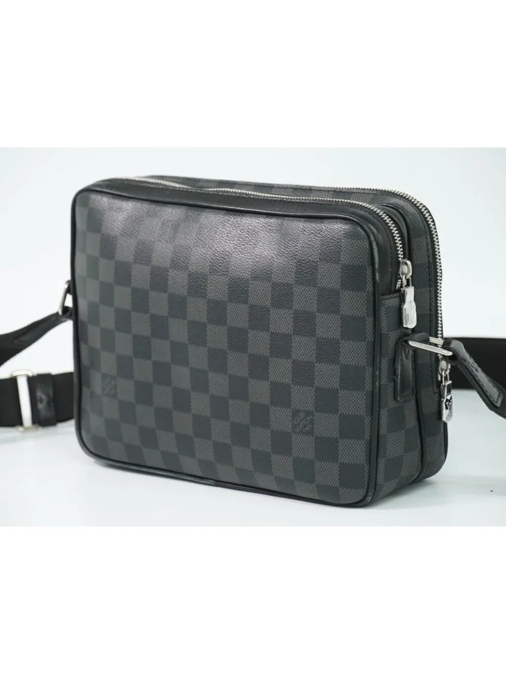 Louis Vuitton this authentic